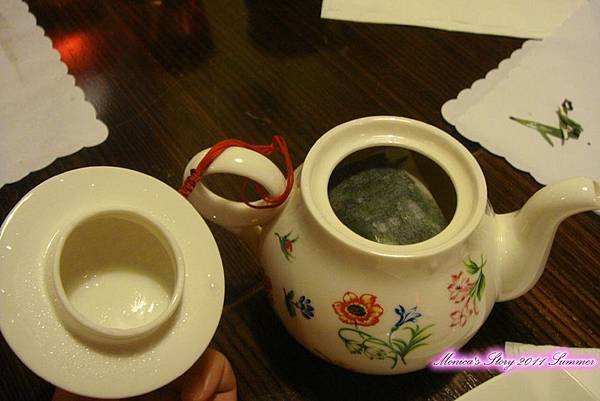檸檬廚房-哈拉解渴鮮草茶.jpg