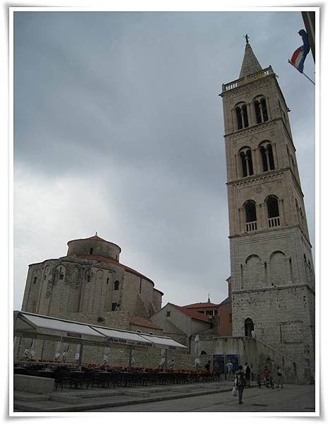 Zadar-Cathedral of St. Anastasia.JPG