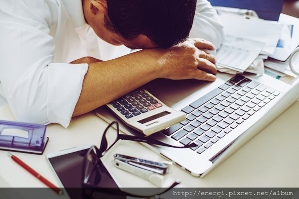 graphicstock-accountant-businessman-working-in-office-having-a-stress_BOkxBD3vejl.jpg