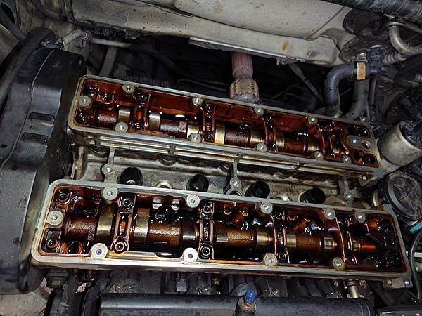 寶獅406 D9 2.0 漏機油整理.