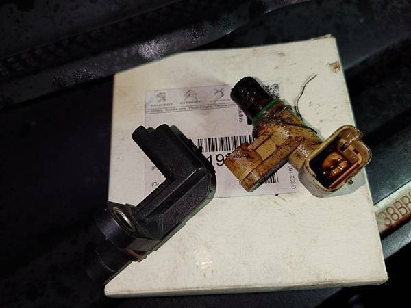 寶獅406 D9 2.0 漏機油整理.