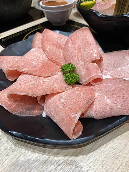 【高雄食記】【楠梓】《築間幸福鍋物》 -- 1.築間湯頭全解