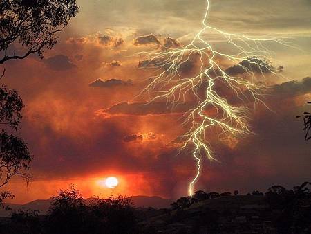 Amazing_scene_of_lightning