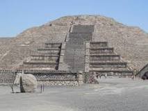 Pyramid of the moon.jpg