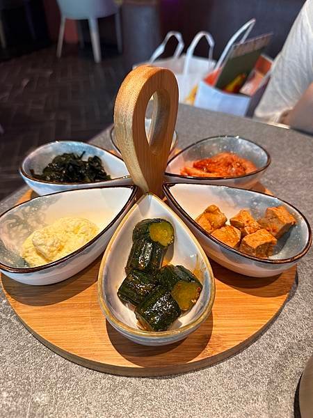 大巨蛋美食-信義區 紫木槿韓餐酒館 鮮切厚豬五花 火山爆發烤