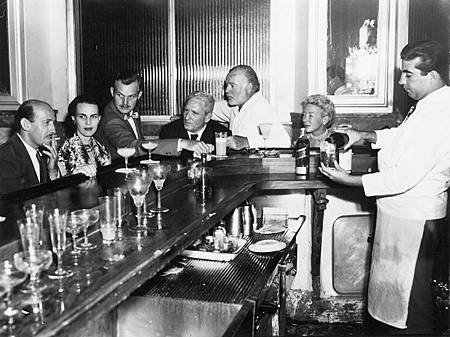Tracy,_Hemingway_in_Havana.jpg
