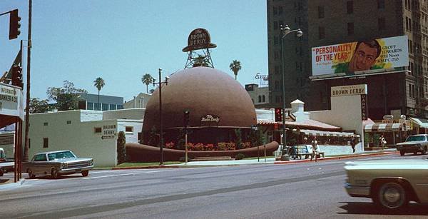 Brown_Derby_Restaurant_,_Los_Angeles_,_Kodachrome_by_Chalmers_Butterfield