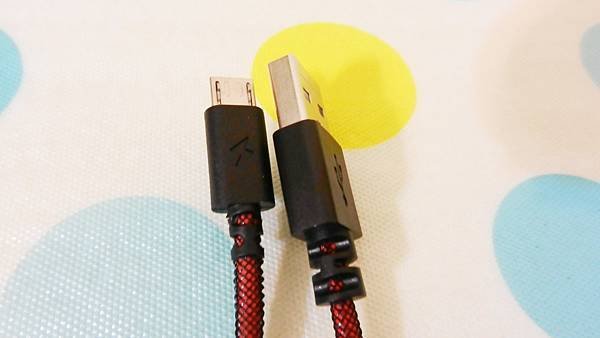 innfact N9極速充電線 (3).JPG