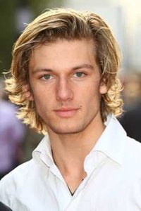 Alex Pettyfer1.jpg