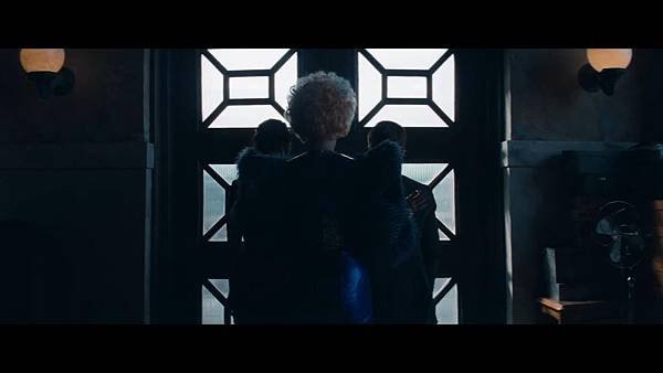 The Hunger Games_ Catching Fire - Exclusive Teaser Trailer_(1080p).mp4_snapshot_00.14_[2013.04.15_17.44.21]