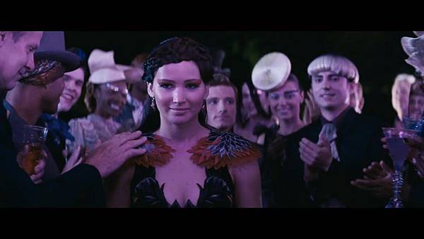 The Hunger Games_ Catching Fire - Exclusive Teaser Trailer_(1080p).mp4_snapshot_01.22_[2013.04.15_17.48.02]