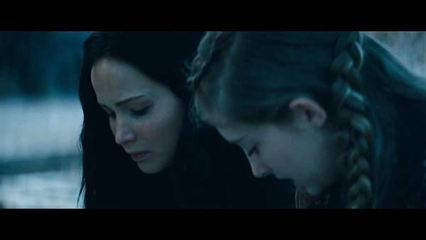 The Hunger Games_ Catching Fire - Exclusive Teaser Trailer_(1080p).mp4_snapshot_01.36_[2013.04.15_17.48.51]