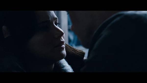 The Hunger Games_ Catching Fire - Exclusive Teaser Trailer_(1080p).mp4_snapshot_01.44_[2013.04.15_17.49.12]