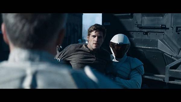 The Hunger Games_ Catching Fire - Exclusive Teaser Trailer_(1080p).mp4_snapshot_01.47_[2013.04.15_17.49.20]