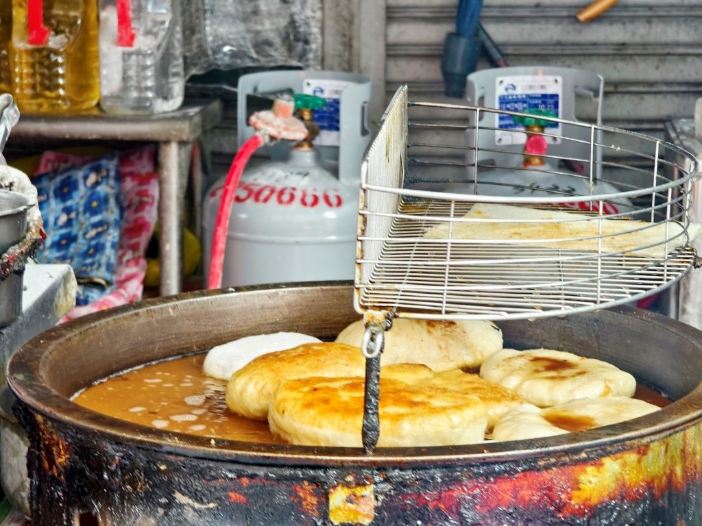 【嘉義美食】廟口煎餅~銅板價/在地人的排隊美食