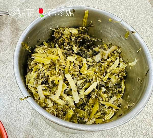 【台北｜南港食記】南港車站附近的平價麵食館，用餐時段常大排長