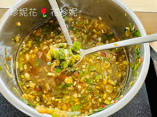 【台中｜豐原食記】豐原在地高人氣炒麵與豬血湯名店，生意好到還