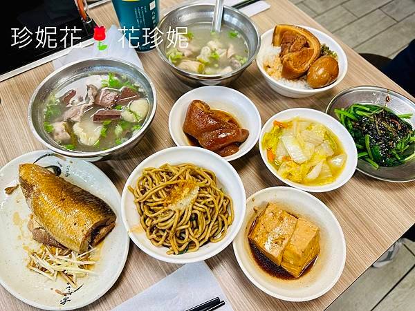 【台中｜西區食記】人潮滿滿的精誠路上宵夜首選，榮獲台中米其林