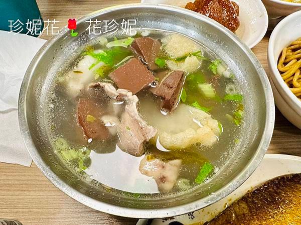 【台中｜西區食記】人潮滿滿的精誠路上宵夜首選，榮獲台中米其林