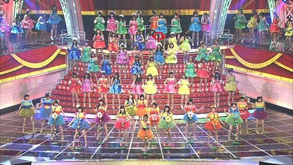[永远的14少年] AKB48 - 紅白2013SP~AKB48 Festival!~ + talk (第64回NHK紅白歌合戦 2013.12.31).ts_20140101_195304.768.jpg