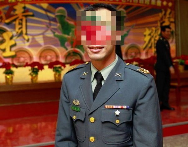 洪仲丘冤死軍中　誇張士官長PO文嗆：請把兒子教正常點-2013.07.12-02.jpg