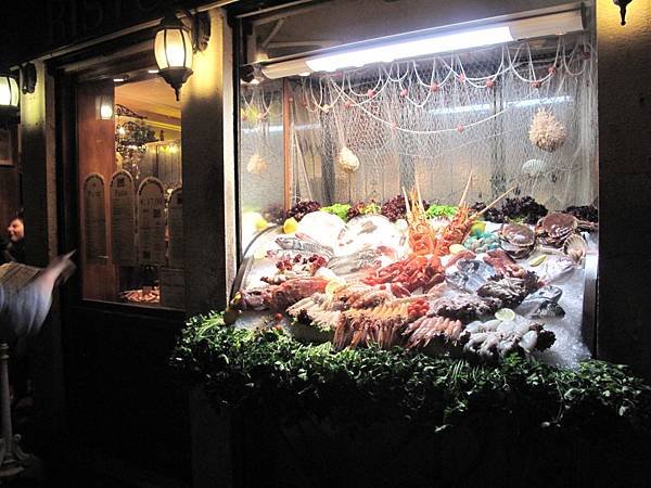 46-沿途的小店面.JPG