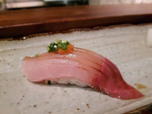 【台北食記】捷運東門站。游壽司～午間套餐超級划算，食材新鮮沒