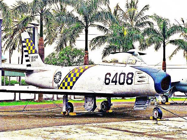 F-86F 軍刀式戰鬥轟炸機