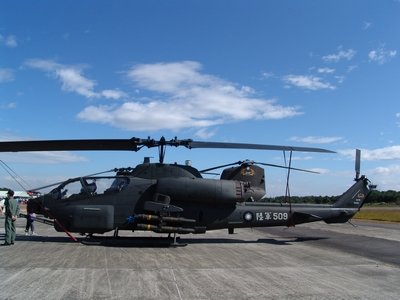 AH–1W 超級眼鏡蛇攻擊直升機 Super Cobra