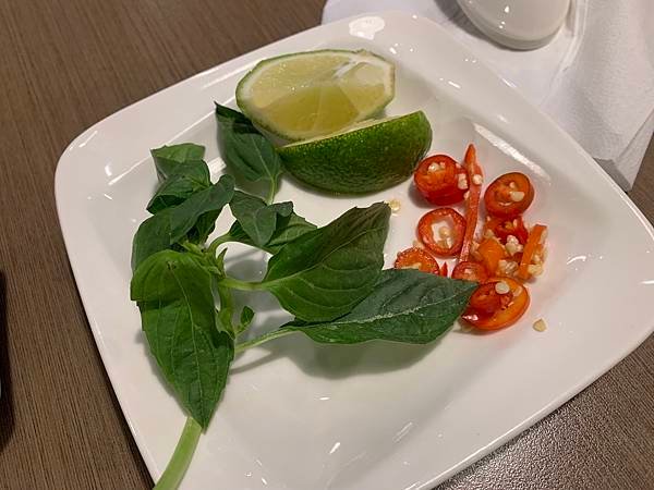 【台中。西屯】安南品河粉(內有菜單)~好吃的越南料理(粿條、