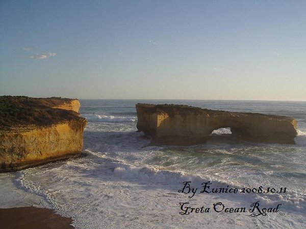 Great Ocean Road-53-the Lodon Bridge-named.jpg