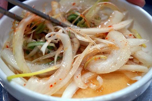韓國賞櫻 ‧ 鎮海美食《海鷗燒烤（갈매기먹짱）》