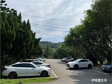 台北陽明山》從第一停車場 前往 前山公園》沿途風景老少咸宜半