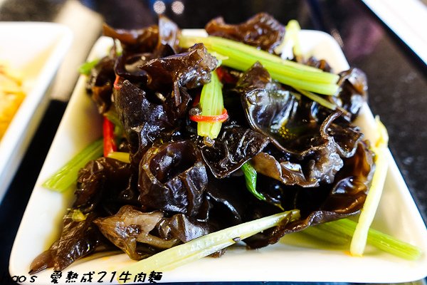 201506愛熟成21牛肉麵018.jpg