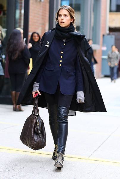 coat-jacket-scarf-streetpeeper