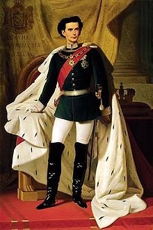 220px-De_20_jarige_Ludwig_II_in_kroningsmantel_door_Ferdinand_von_Piloty_1865.jpg