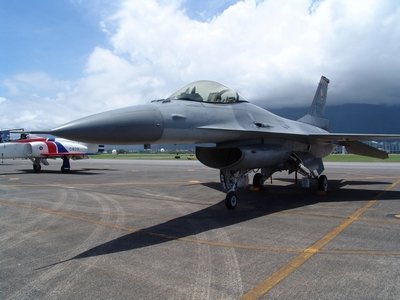 F-16 戰隼式戰鬥機  Fighting Falcon