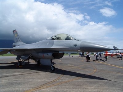 F-16 戰隼式戰鬥機  Fighting Falcon