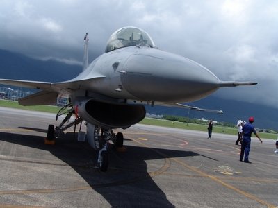 F-16 戰隼式戰鬥機  Fighting Falcon