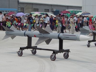 AIM-7 麻雀中程空對空飛彈