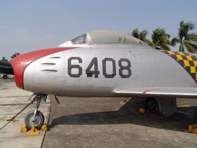 F-86F 軍刀式戰鬥轟炸機 Sabre