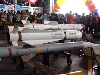 AIM-120C 先進中程空對空飛彈 AMRAAM