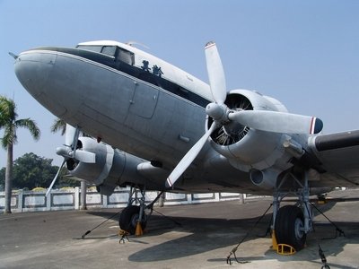 C-47 空中列車式運輸機