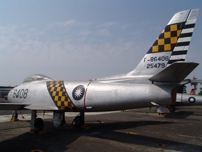 F-86F 軍刀式戰鬥轟炸機 Sabre