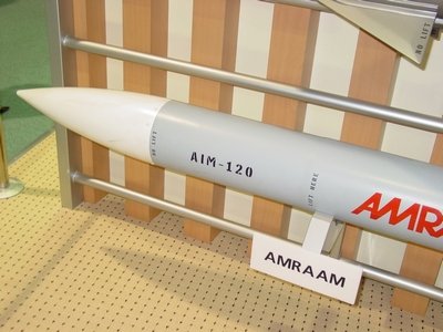 AIM-120 先進中程空對空飛彈 AMRAAM