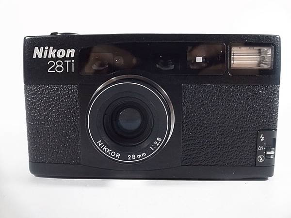 Nikon 28 Ti