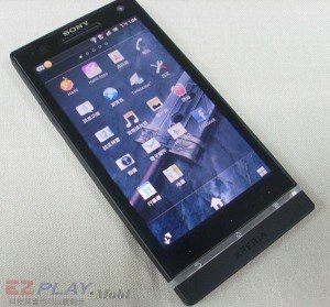 Sony xperia S，有iPHONE 4的影子1