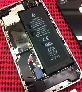 不小心把iphone 4S掉入洗衣機的結果1