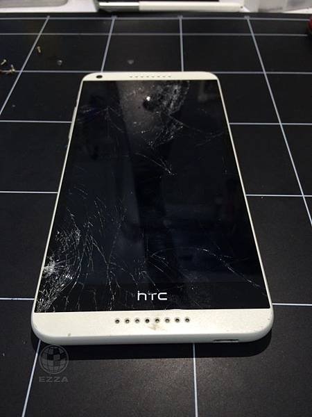 HTC 816面板破慘啦