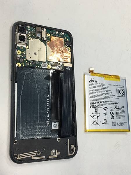 ASUS ZE620KL手機維修_更換螢幕04.JPG